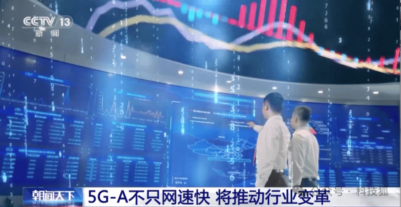 丑萌LABUBU，凭何席卷都市支出圈？