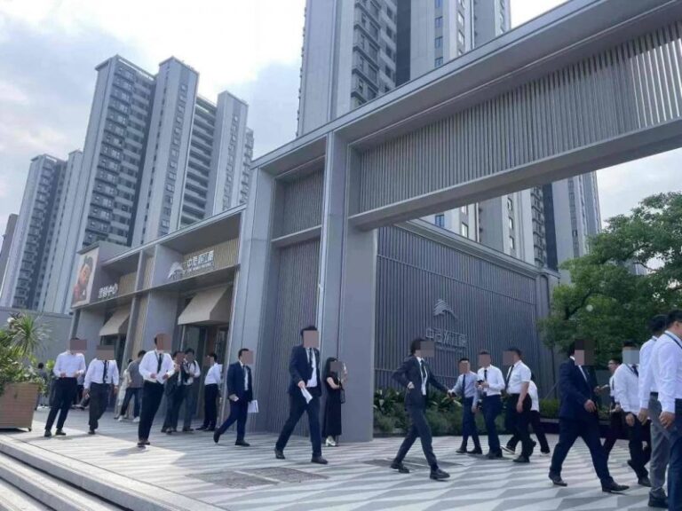 英国巡逻舰过航台湾海峡并曝光炒作，东部战区回复